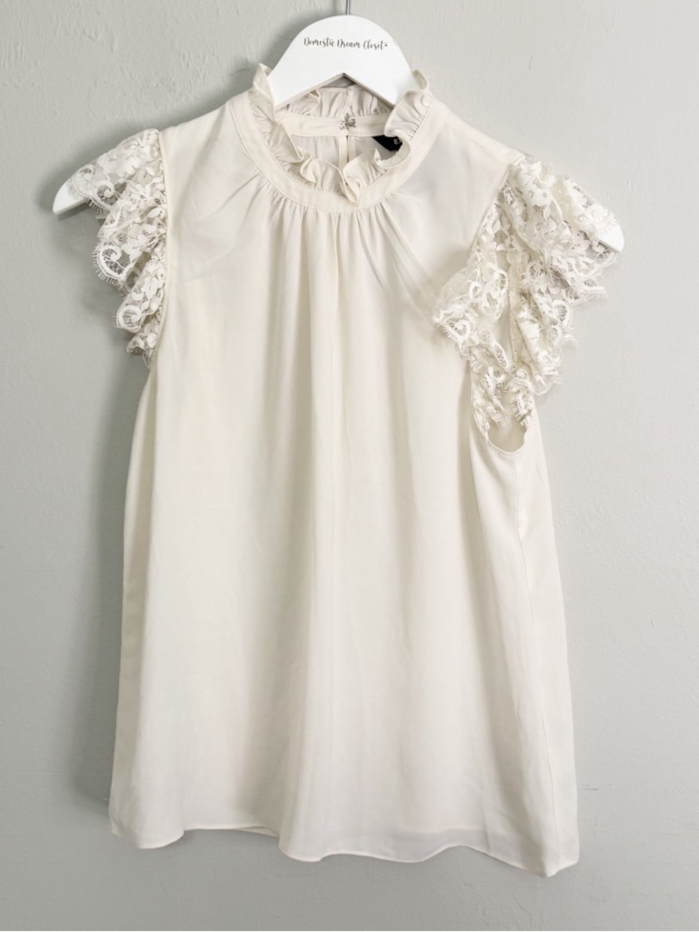 EXPRESS Women’s Ivory Lace Sleeve Short Sleeve High Ruffle Neck Blouse Size XS